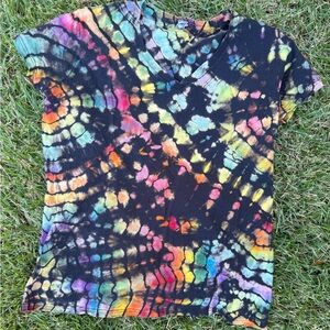 Rainbow reverse Tie-Dye V-Neck T-Shirt NEW